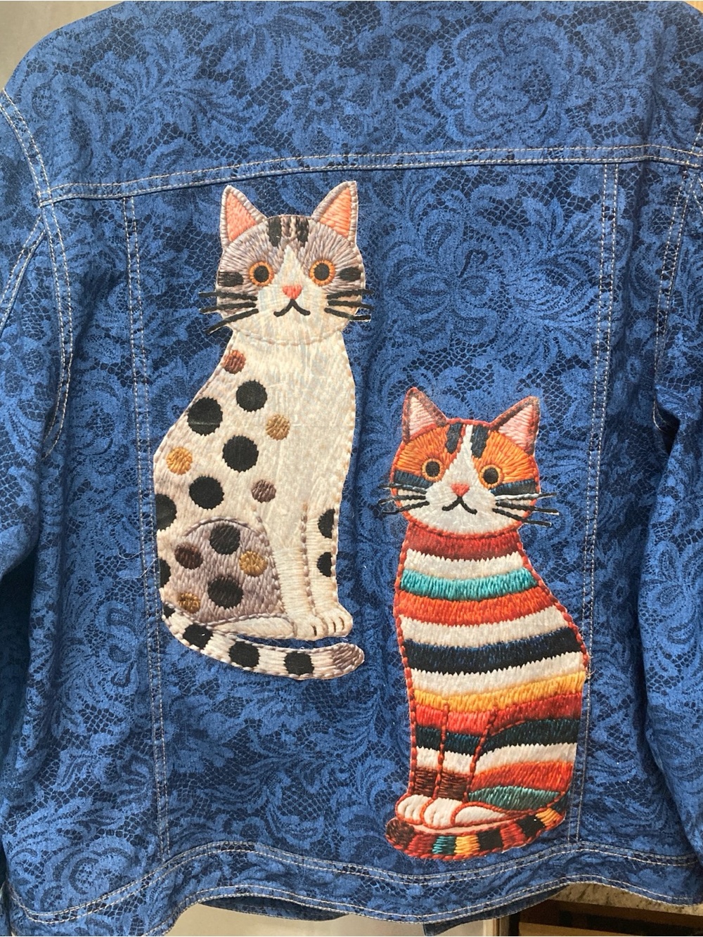 “CATS” Jacket-L - Picture 2 of 6